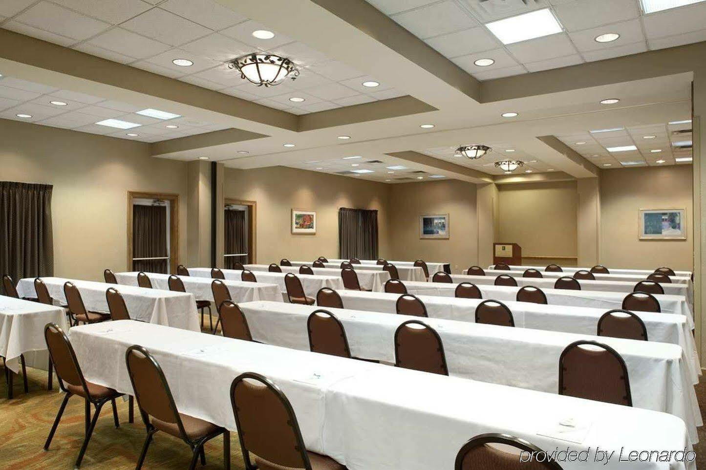 Hotel Embassy By Hilton Airport Orlando