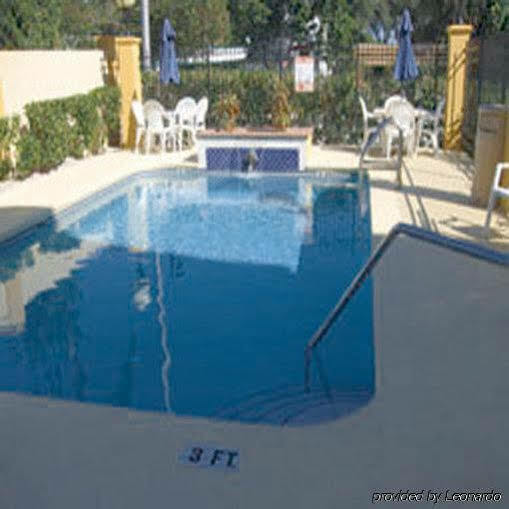 Hotel La Quinta By Wyndham Northeast *newly Renovated 3*