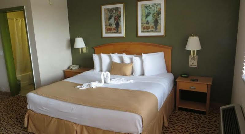 Super 8 Oceanfront