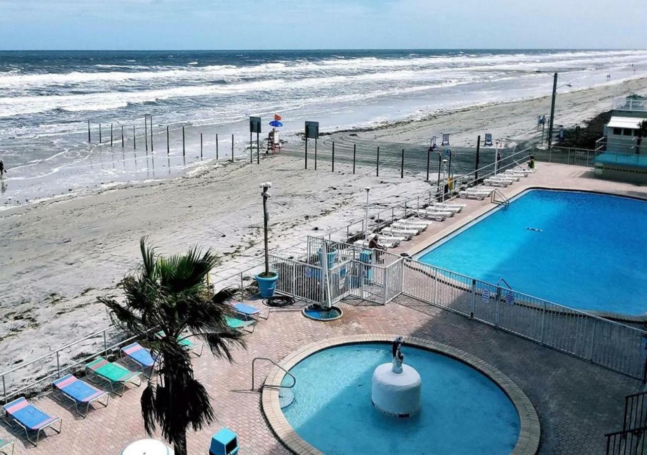 Ocean Breeze - Direct Ocean Front-Pool Is Open Apartment Daytona Beach