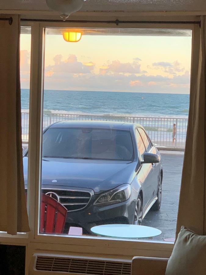 Pirates Cove Unit G22 3* Daytona Beach