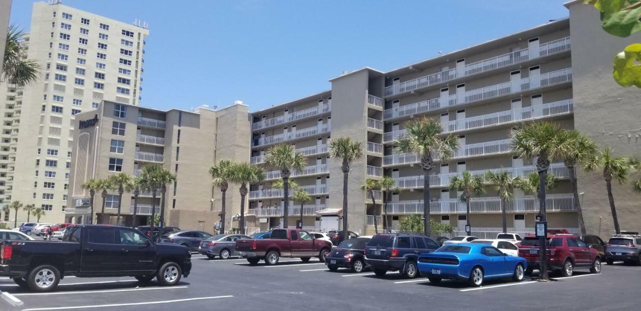 Pirates Cove Unit G22 3* Daytona Beach