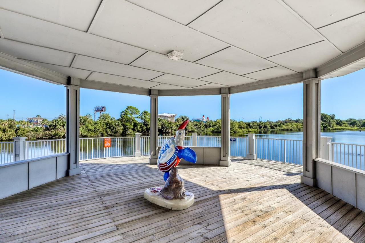 The Laketown Wharf Apartment