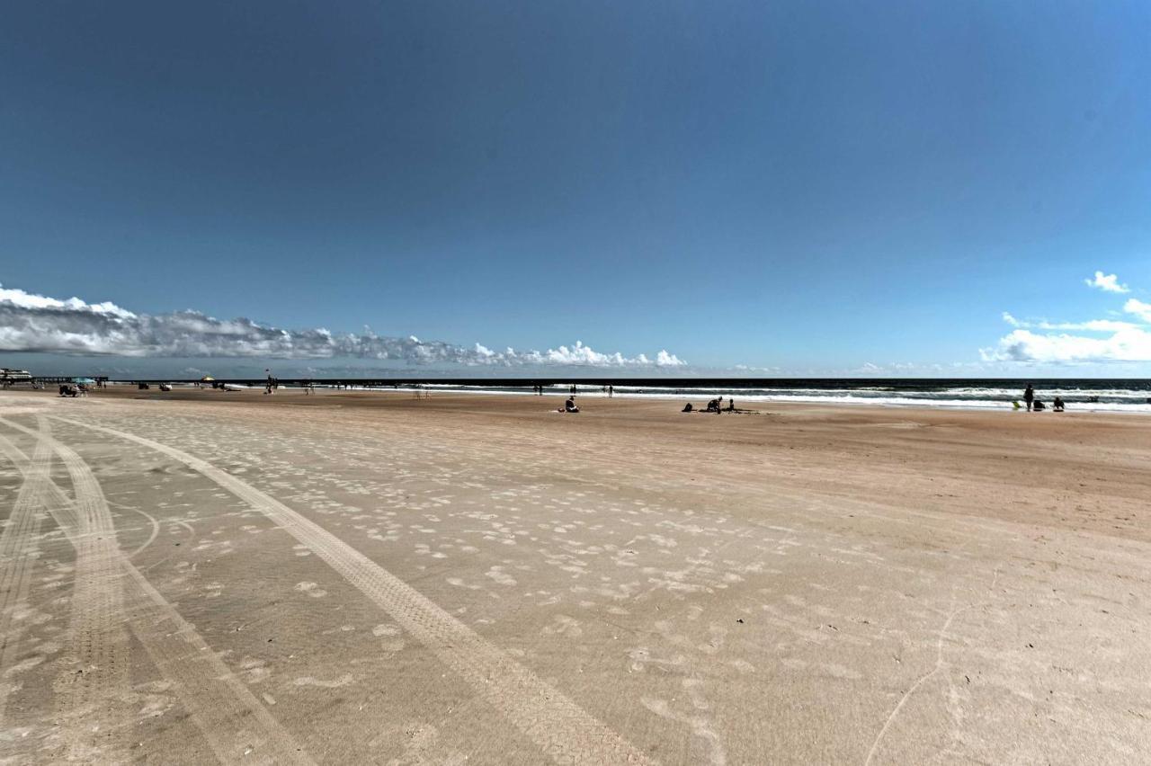 Oceanfront Resort-style Getaway - Walk To Beach!