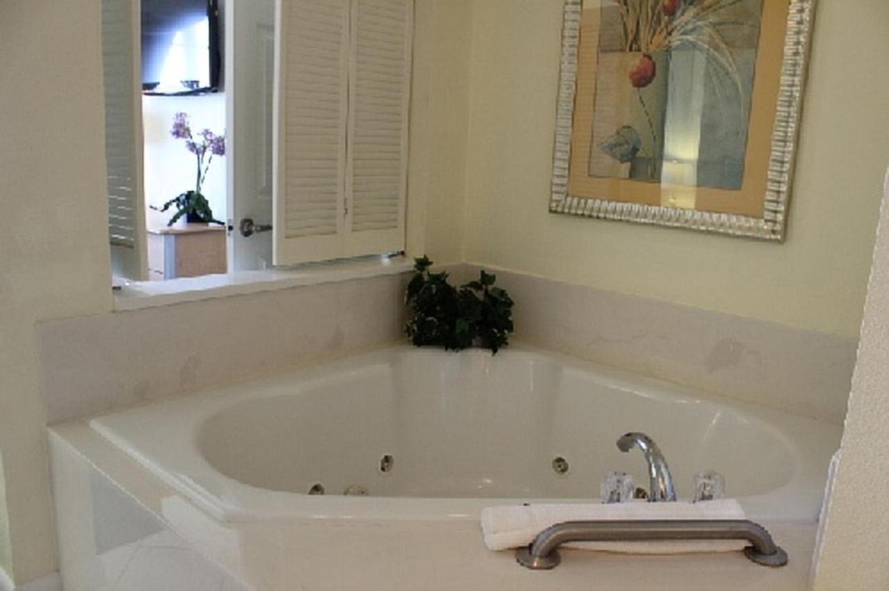 Ocean Walk 2 Bedroom A0819 *