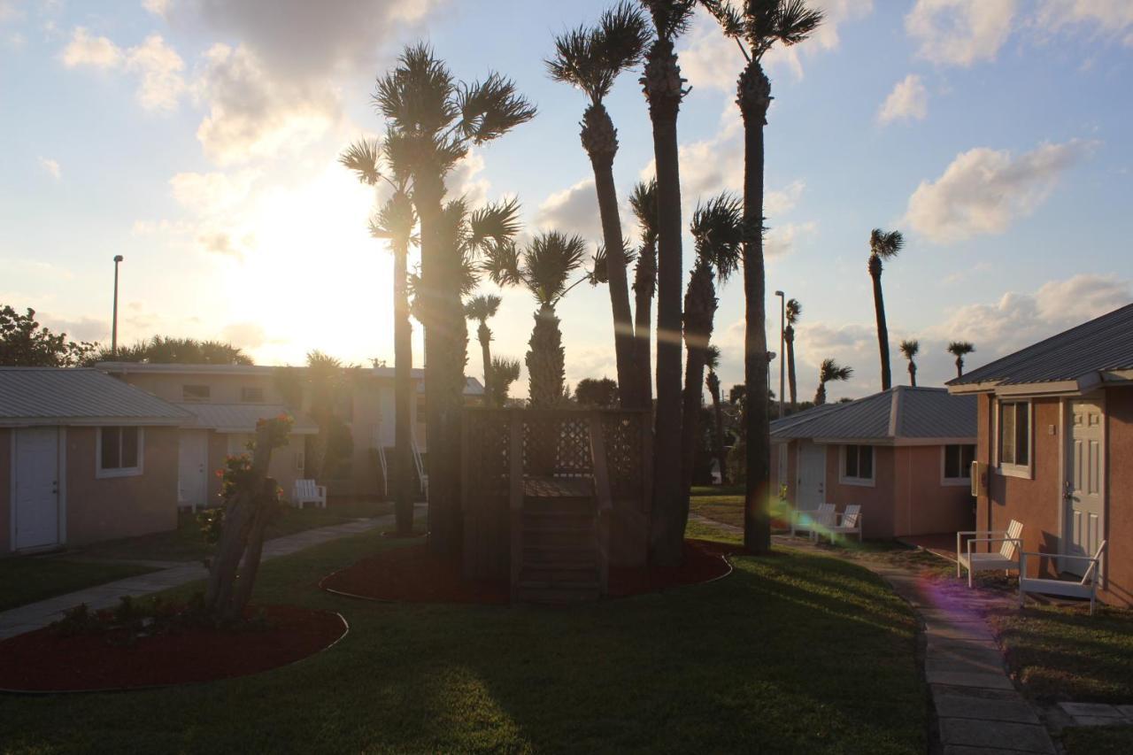 Shoreline & - Beachfront Daytona Beach