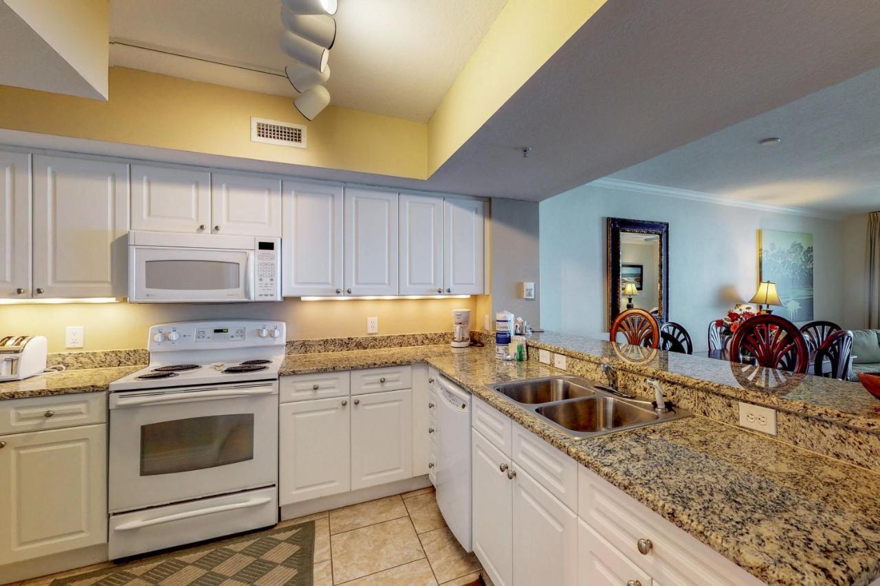 Emerald Apartment *