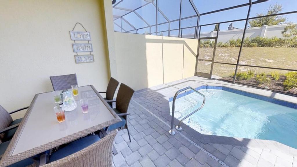 Aco248528 - Festival - 5 Bed 5.5 Baths Townhome Holiday home Davenport