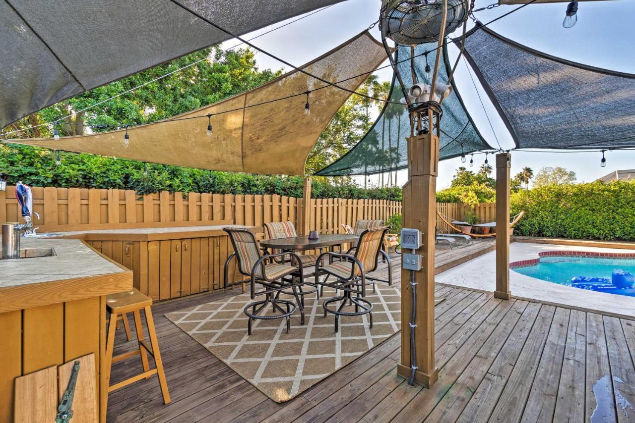 Retreat With Backyard Oasis Near Beach! Bradenton