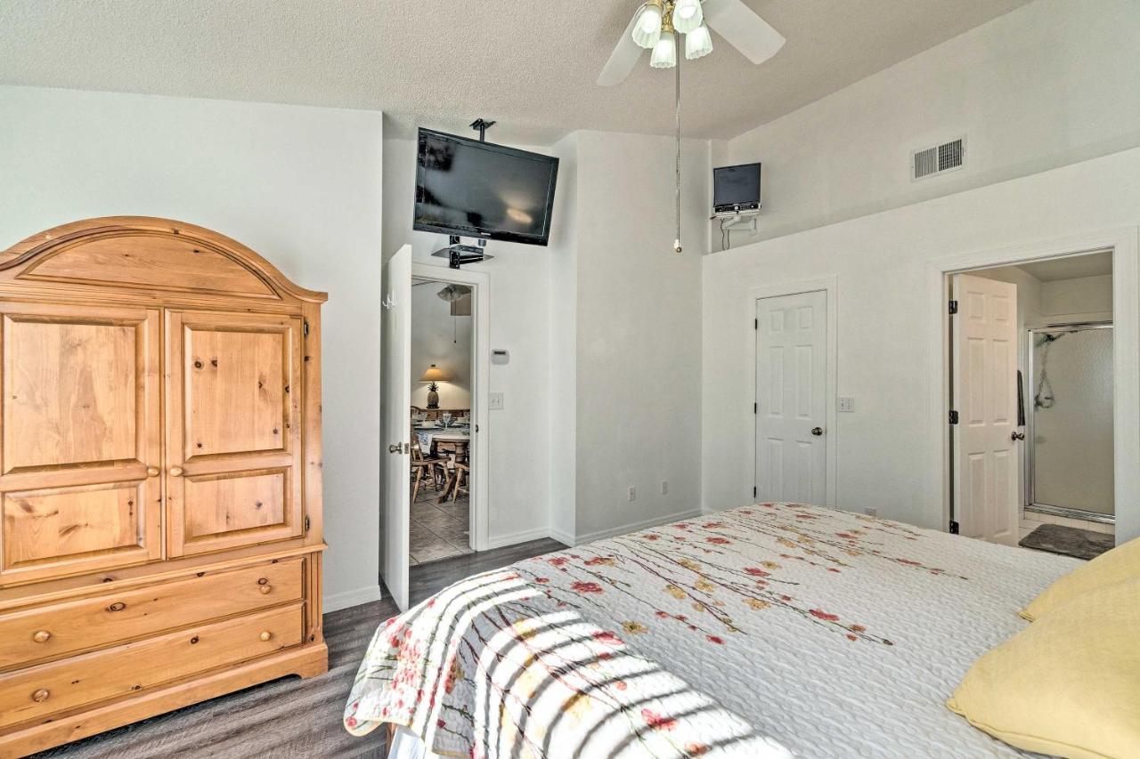 Holiday home Retreat With Backyard Oasis Near Beach!