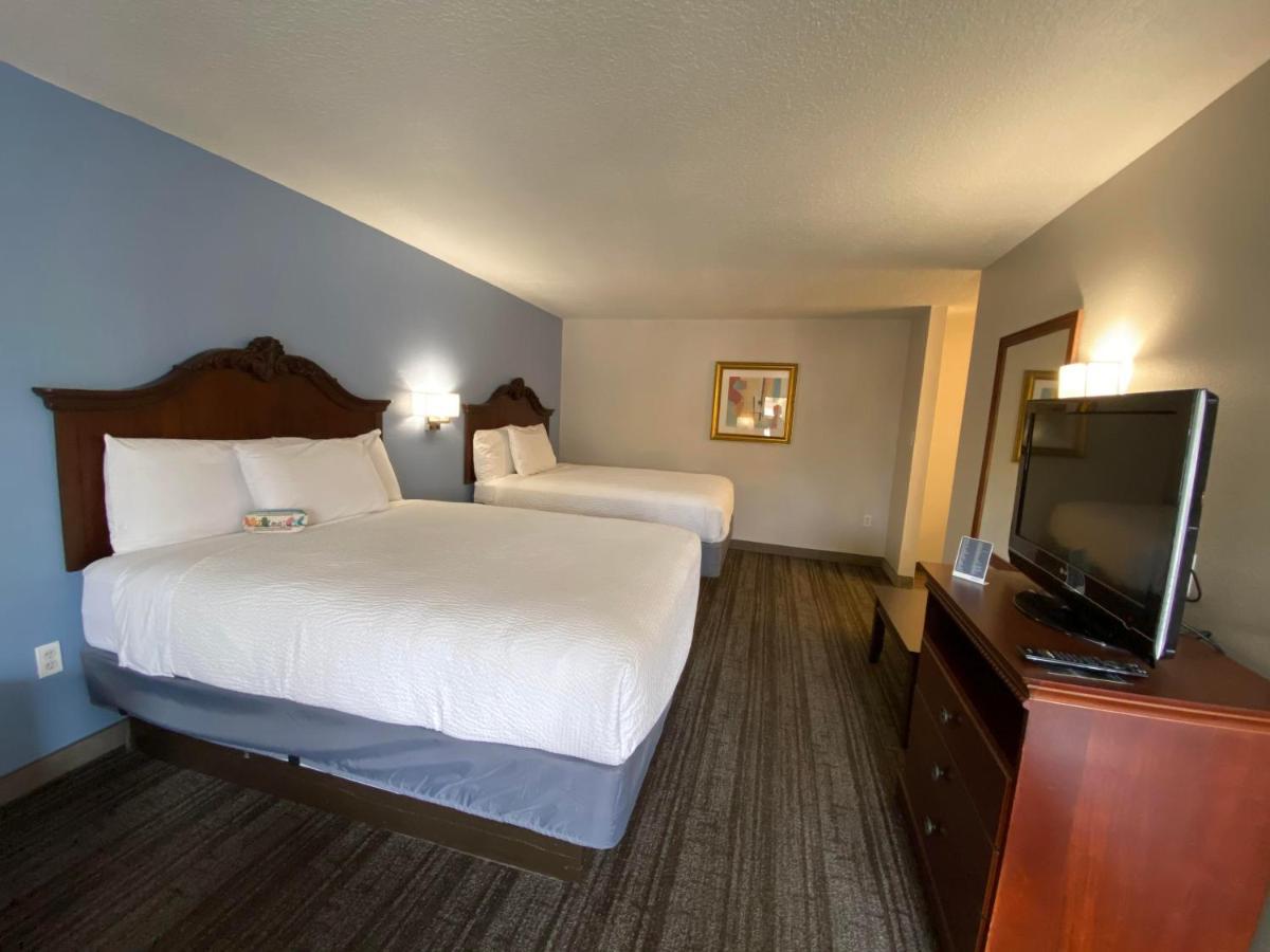 Hotel South &