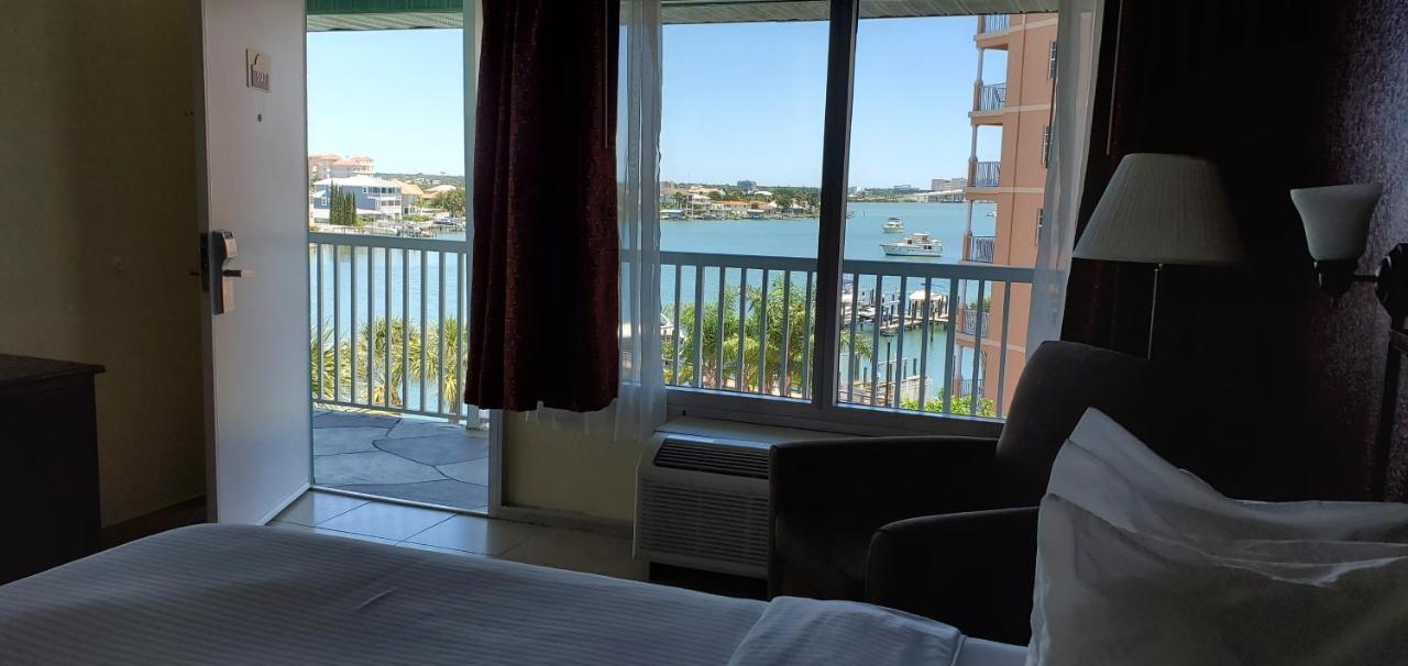 Hotel Clearwater 2*