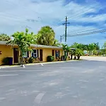 Glades Motel - Naples
