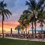 Naples Beach Hotel And Golf Club
