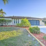 Bokeelia Retreat - Fishing Docks And Canals Nearby!