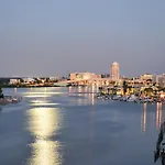 Harborview Grande 803