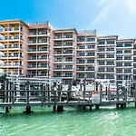 Harborview Grande 803