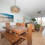 Harborview Grande 803