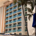 Jupiter Beach Resort & Spa