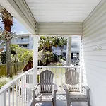 Beachside Villas 1011