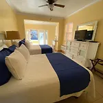 Coral Sands Inn