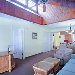 Getaways At Soundside Holiday Beach Resort