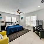 Oasis By The Sea Beach Front Community - Luxurious Pool Spa Home With Waterfall - Sleeps 10 - Come