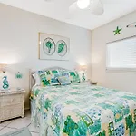 Beachy Beaut At Emerald Isle