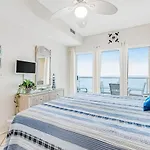 Beachy Beaut At Emerald Isle