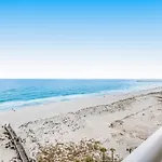 Beachy Beaut At Emerald Isle