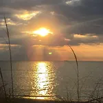 2 Mi To Boardwalk Home With Grill In Dania Beach!