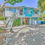 Canalfront Anna Maria Cottage With Pool And Hot Tub!