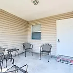 Sunny Home In The Villages With Lanai And Pool Access!