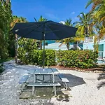 Colony Inn
