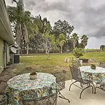 Lake Okeechobee Fishing Retreat With Fire Pit!