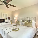 Jupiter Condo With Pool Access, Walk To Beach!