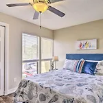 Sarasota Escape About 4 Mi To Siesta Key Beach!