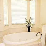 Homes4Uu - Disney Area Vacation Rentals- Kissimmee