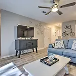 Renovated Gem With Pool Access Quarter Mi To Beach