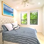 Tropical Beach Condo - Pool, Shops, 86\