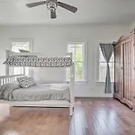 Charming 100-Year-Old Home Less Than 1 Mi To Downtown