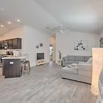 The Villages Villa With Community Amenities!