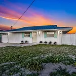 Sunrise Beach Retreat