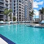 Luxury Studio Apartment In Downtown Doral