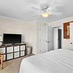 The Shores Pointe Panama Unit F