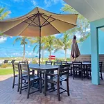 Bungalow Beach Place 3