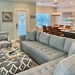 Santa Rosa Home With Pool Access - Half Mi To Beach!