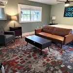 Breezy Palms Resort