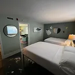 Breezy Palms Resort