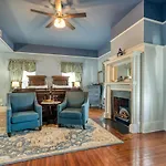 Bayfront Westcott House Bed & Breakfast